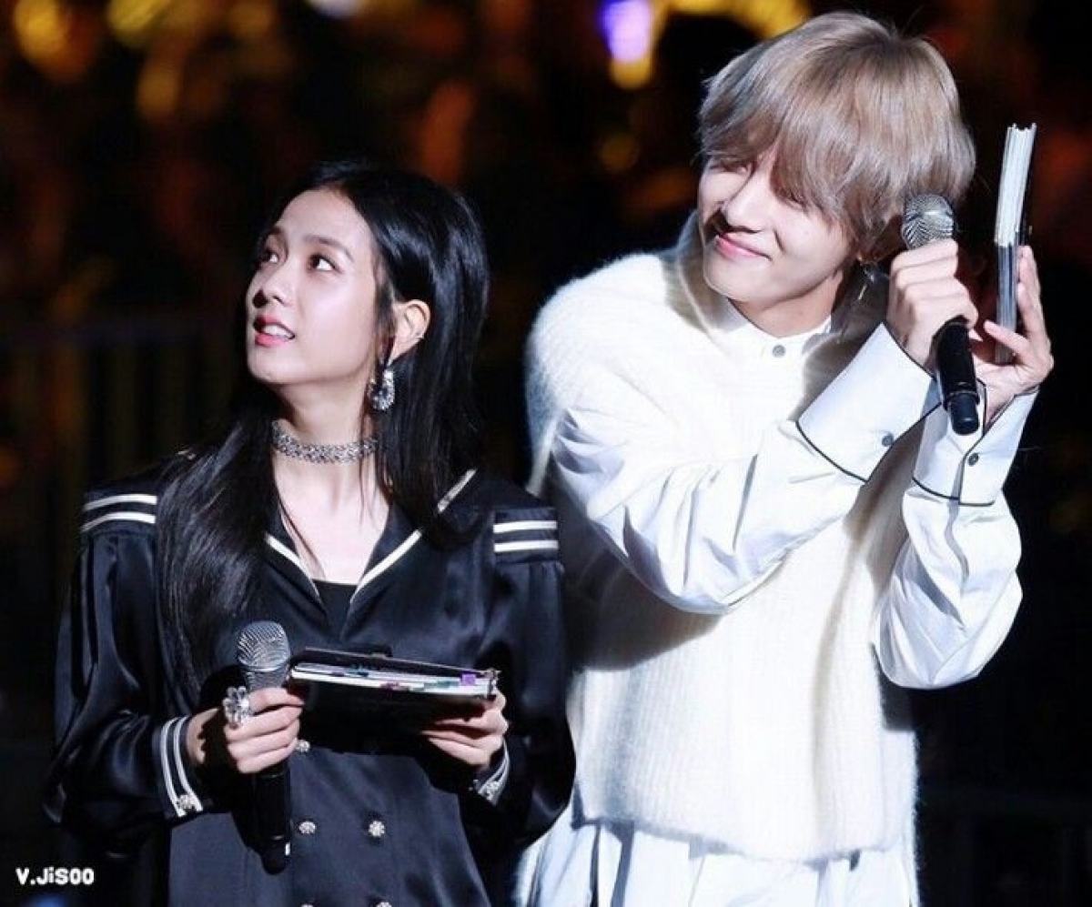 Jisoo và V (BTS)