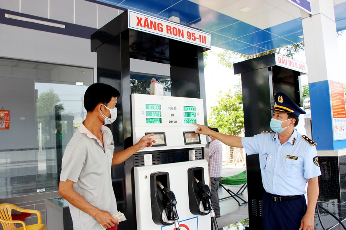 Chính phủ yêu cầu tránh tăng giá dồn dập vào tháng cuối năm, hoặc vào cùng một thời điểm để hạn chế tác động cộng hưởng, giảm bớt áp lực cho công tác điều hành giá, kiểm soát lạm phát các năm tiếp theo. (Ảnh minh hoạ).