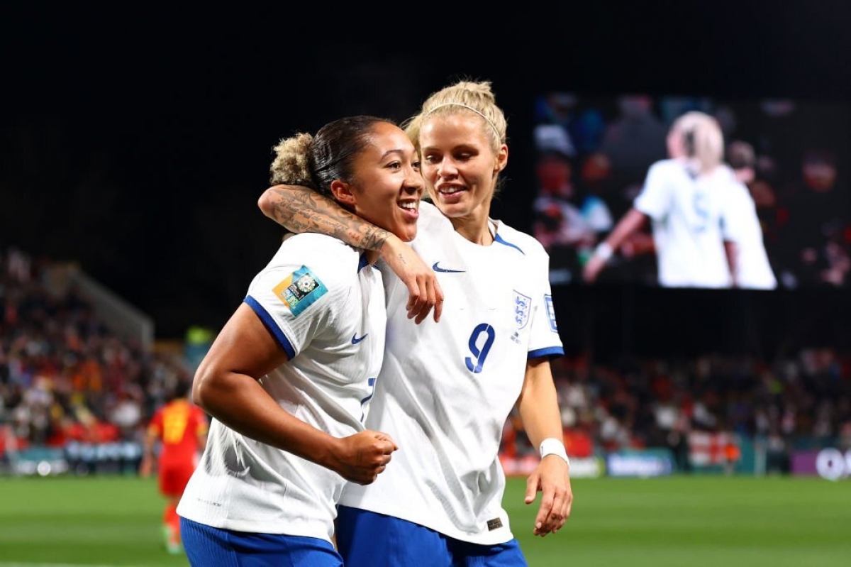 Nếu không bị VAR từ chối bàn thắng ở phút 45+5 thì Lauren James đã lập hat-trick siêu phẩm. (Ảnh: Getty)