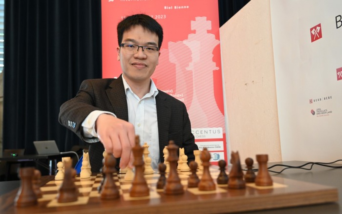 Le Quang Liem wins the Biel Grandmaster Triathlon title held in Switzerland on July 26. (Photo courtesy of Biel International Chess Festival)