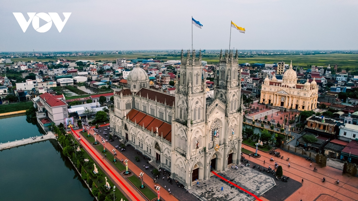 Kien Lao church in Xuan Truong district is also an unmissable tourist spot in Nam Dinh province.