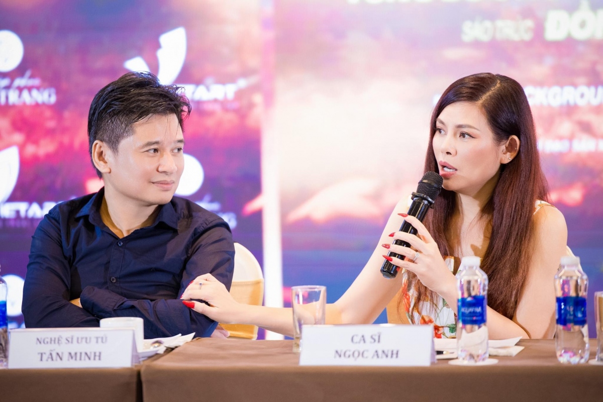 Ca sĩ Ngọc Anh chia sẻ tại buổi gặp gỡ giới thiệu live concert "Mùa thu giấu em".