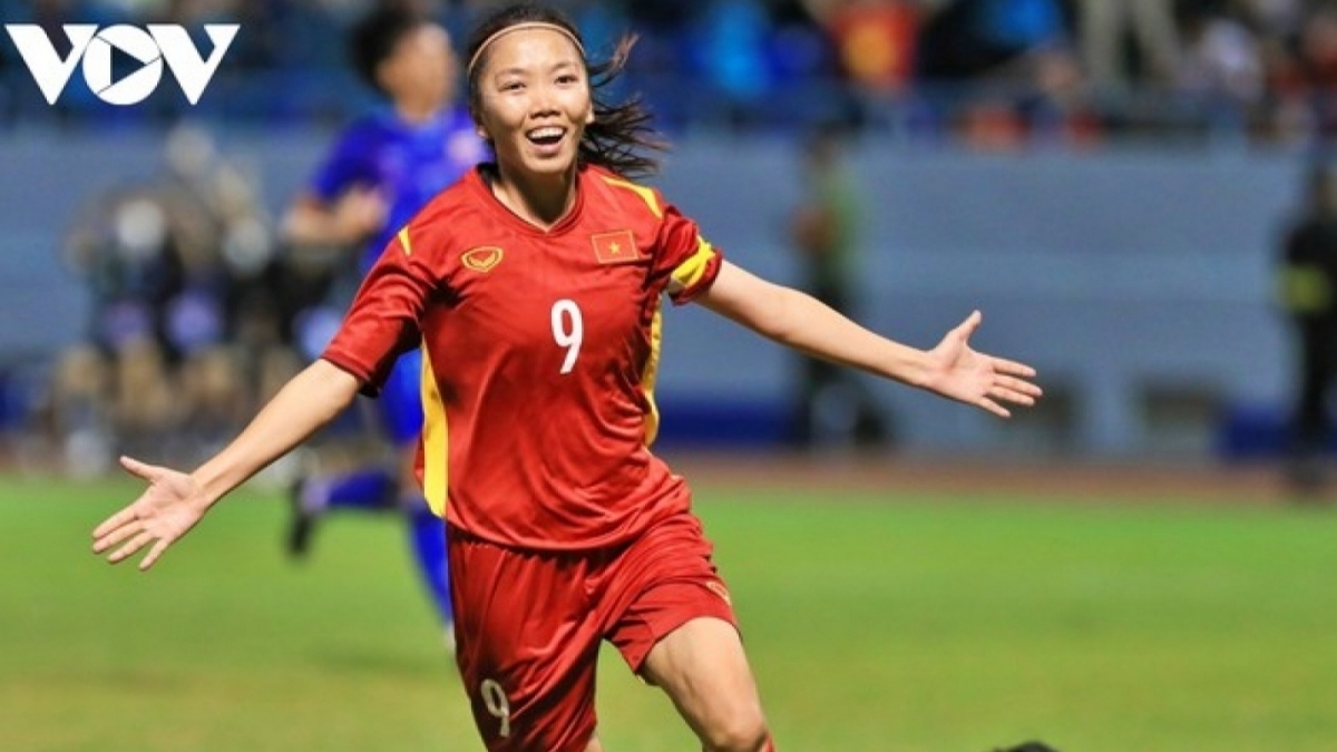 Vietnamese striker Huynh Nhu is still waiting for the approval of Lank FC to join up with the national team to compete in ASIAD-19