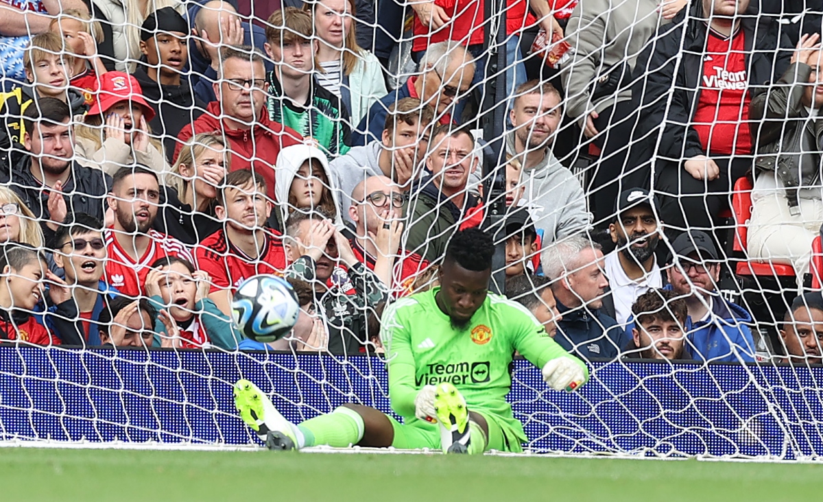 Thủ môn Andre Onana nhận bàn thua đau. (Ảnh: Getty)