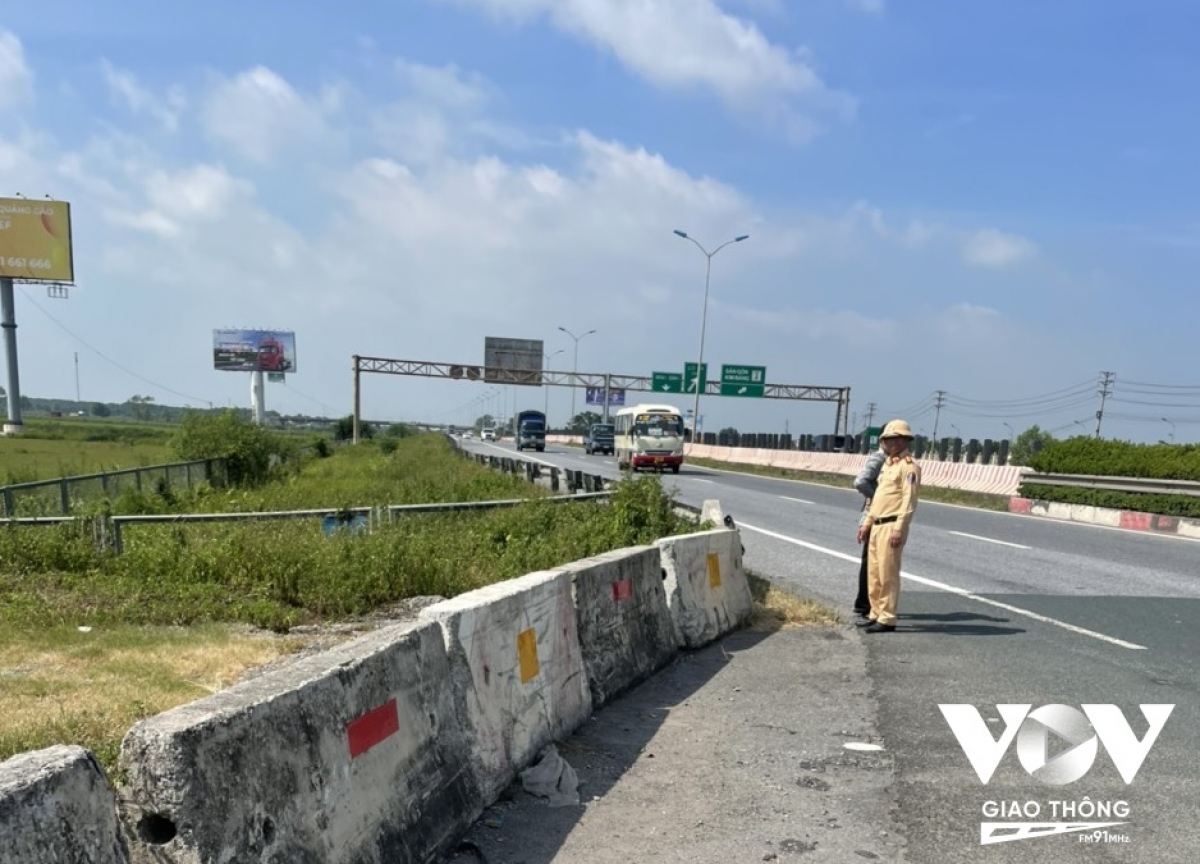 Đoạn tiếp giáp giữa Pháp Vân - Cầu Giẽ và Cầu Giẽ - Ninh Bình do bề rộng mặt đường khác nhau, đoạn vuốt nối có vị trí còn nhô ra không bảo đảm an toàn