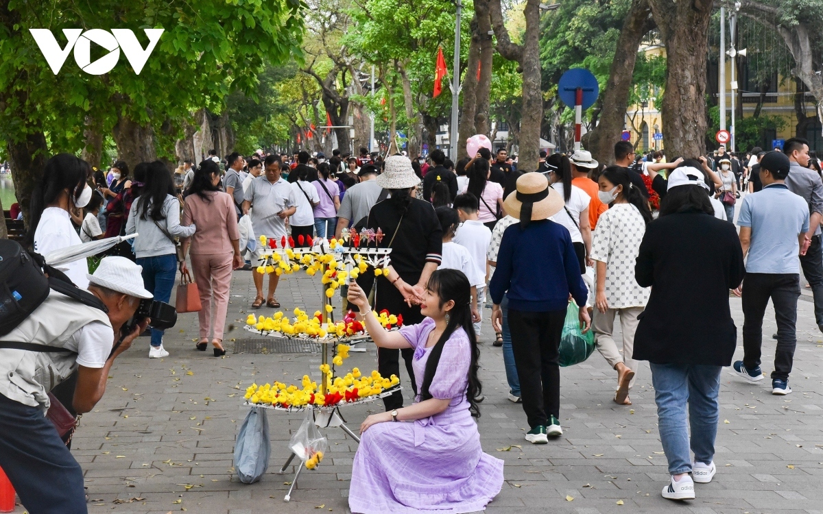 Không gian phố đi bộ Hoàn Kiếm.