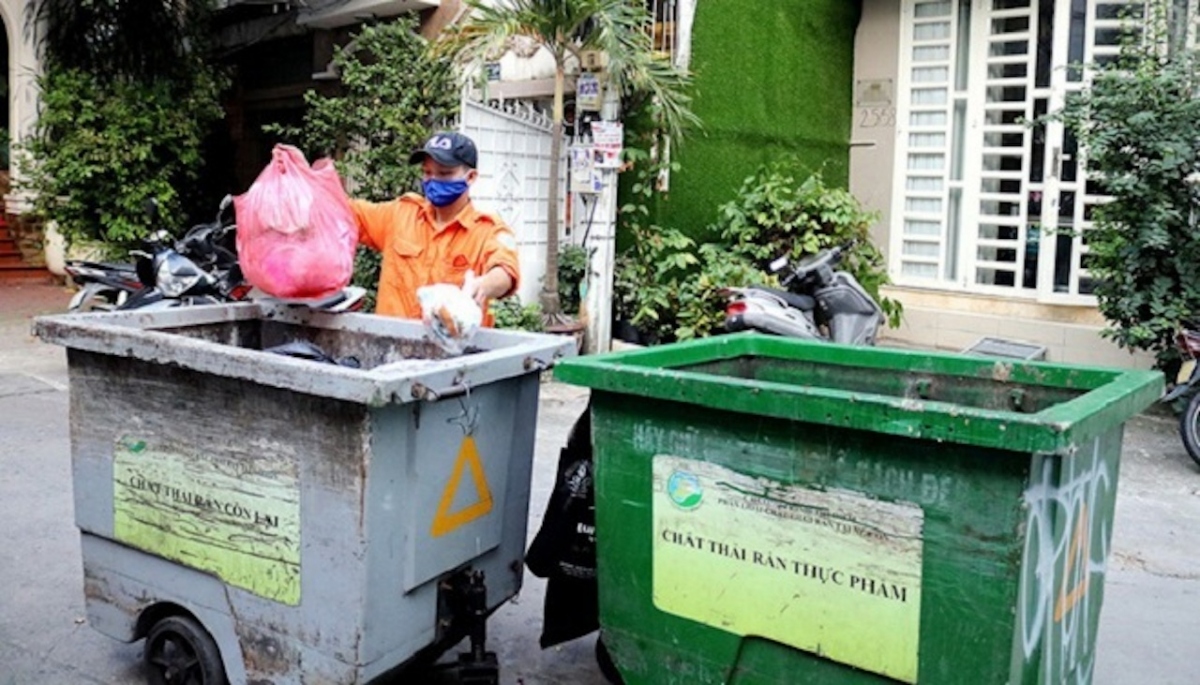 Nhưng để hoàn thành mục tiêu phân loại rác tại nguồn từ năm 2025: “Thiếu đồng bộ, khó thành công”.