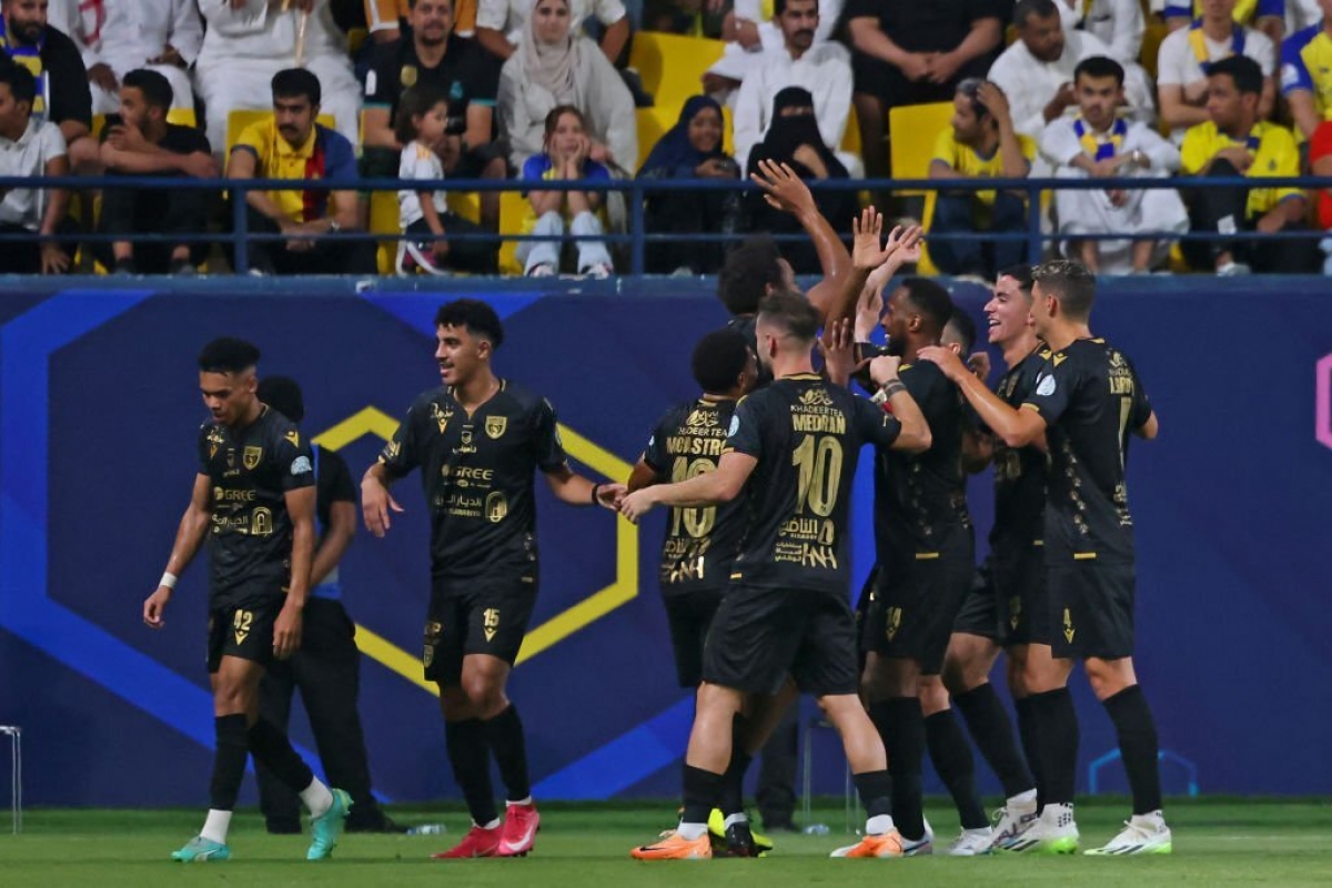 Al Taawon khởi đầu thuận lợi trước Al Nassr (Ảnh: Getty)