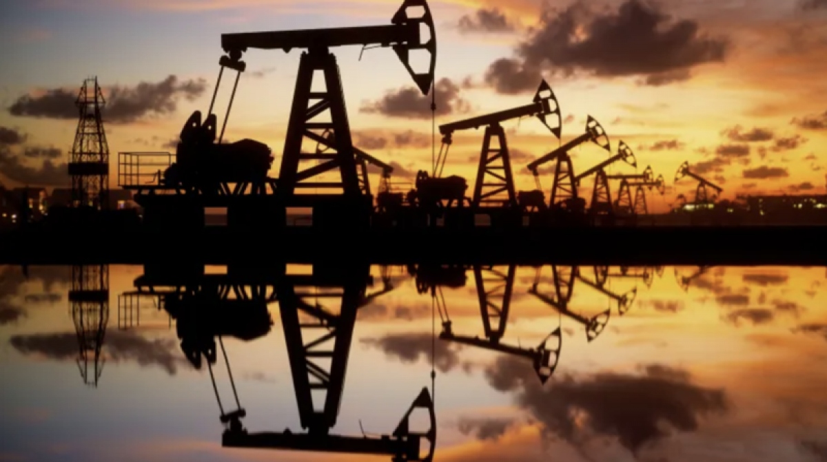 Saudi Arabia gia hạn cắt giảm sản lượng dầu tự nguyện bổ sung đến cuối tháng 9/2023 (Ảnh minh hoạ: Getty/CNBC)