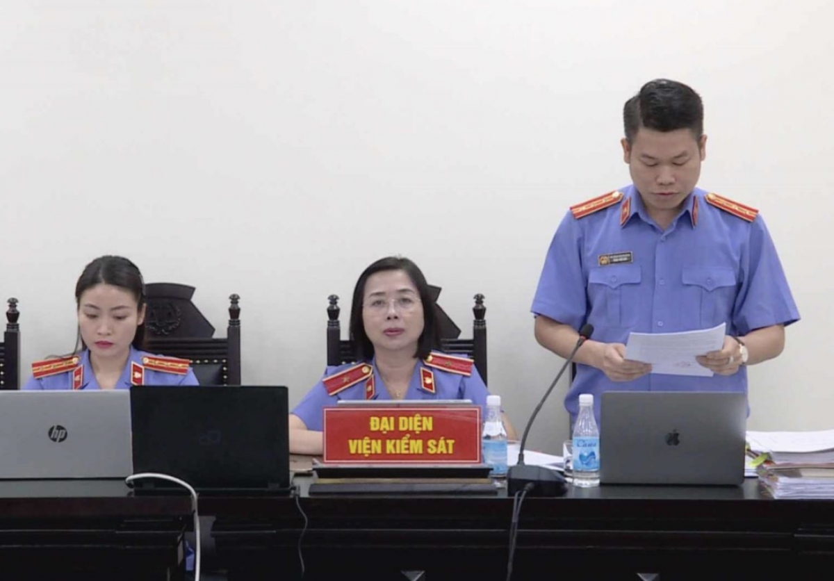Đại diện VKS nêu quan điểm tại tòa