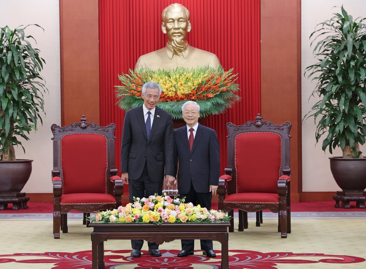 “I hosted Communist Party of Vietnam General Secretary Nguyen Phu Trong in Singapore back in 2012, and called on him in Hanoi in 2017. Glad to meet him again,” he shares.