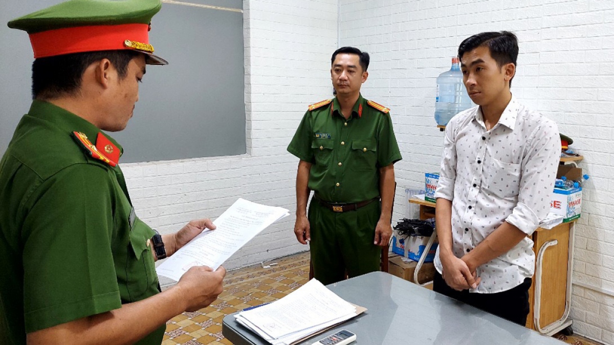 Sỹ bị công an bắt giữ (ảnh: CA)