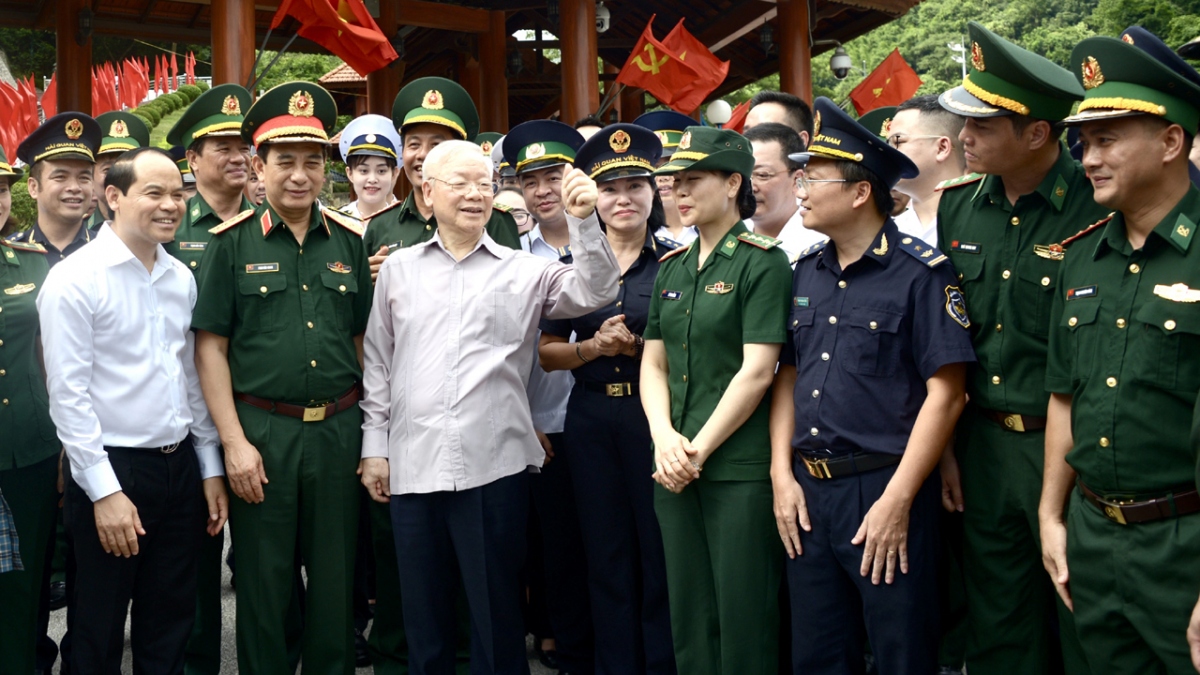 Tổng Bí thư Nguyễn Phú Trọng đến thăm và làm việc tại Cửa khẩu Quốc tế Hữu Nghị