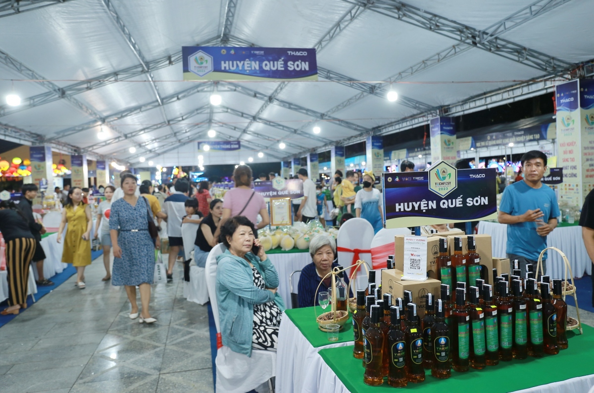 TechFest Quảng Nam 2023 thu hút tham gia gần 300 gian trưng bày.