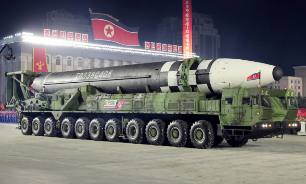 Tên lửa Hwasong-17 được Triều Tiên công bố trong cuộc duyệt binh tháng 10/2020. Ảnh: KCNA.