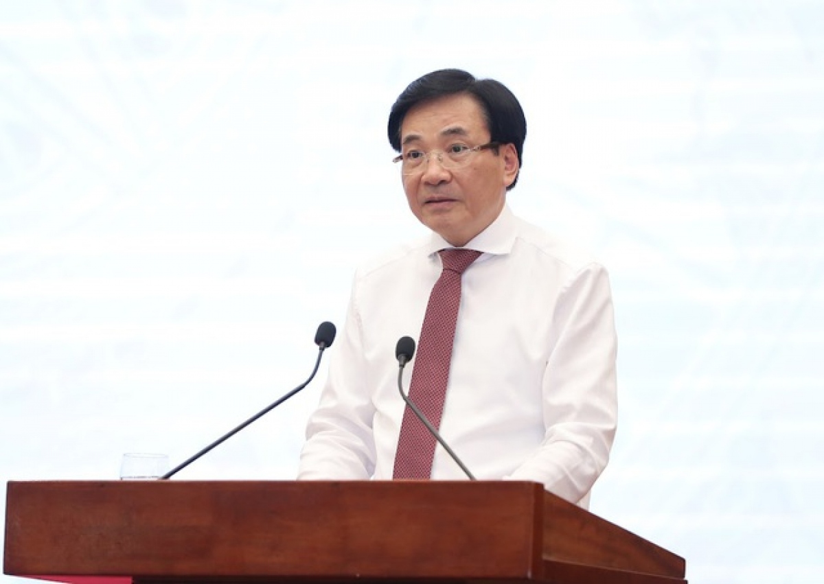 Bộ trưởng, Chủ nhiệm VPCP Trần Văn Sơn chủ trì họp báo Chính phủ thường kỳ tháng 7 (Ảnh: VGP)