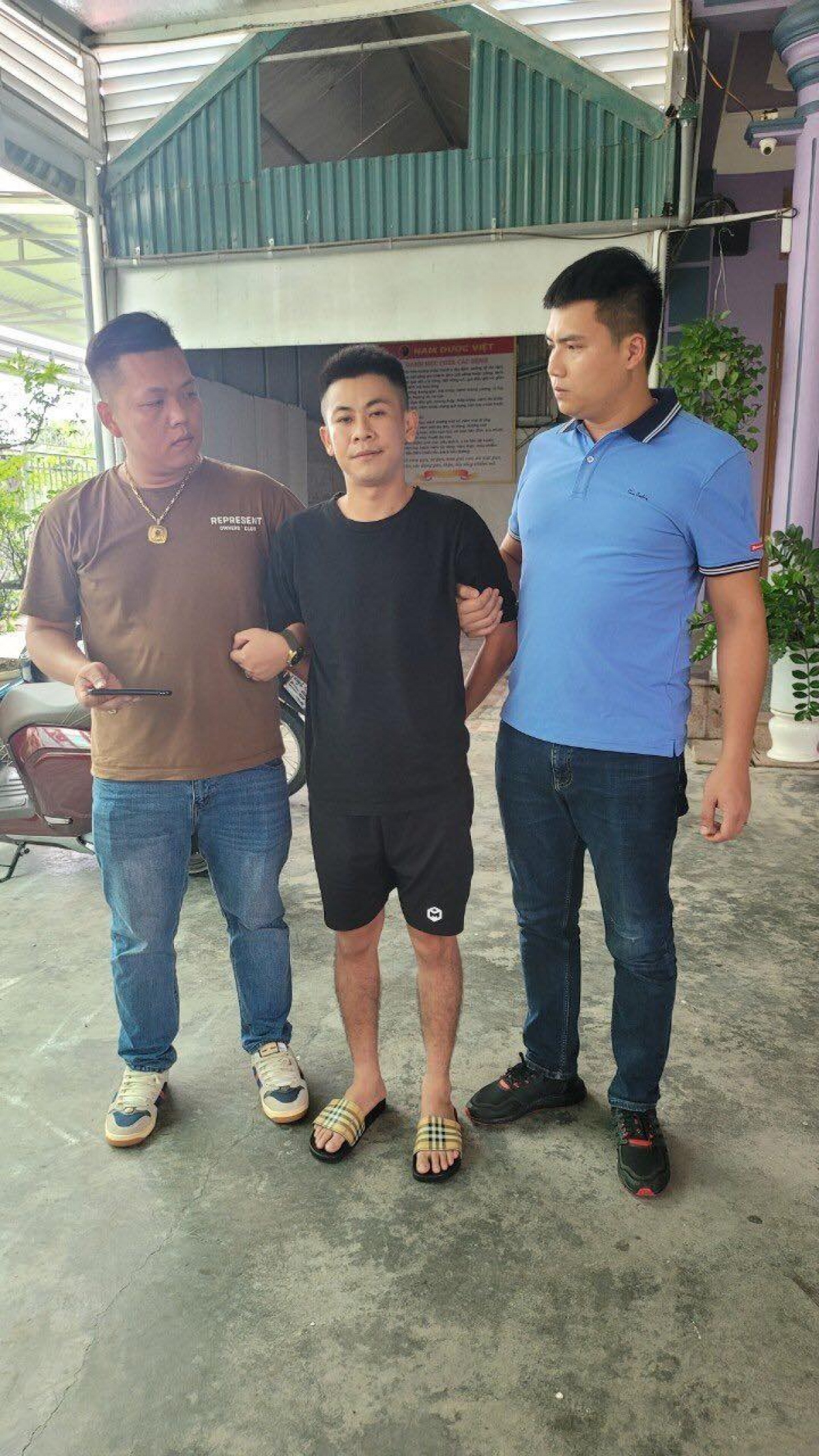 Bị can trốn truy nã Nguyễn Trung Hiếu bị cơ quan Công an bắt tại TP. Thái Bình, tỉnh Thái Bình.