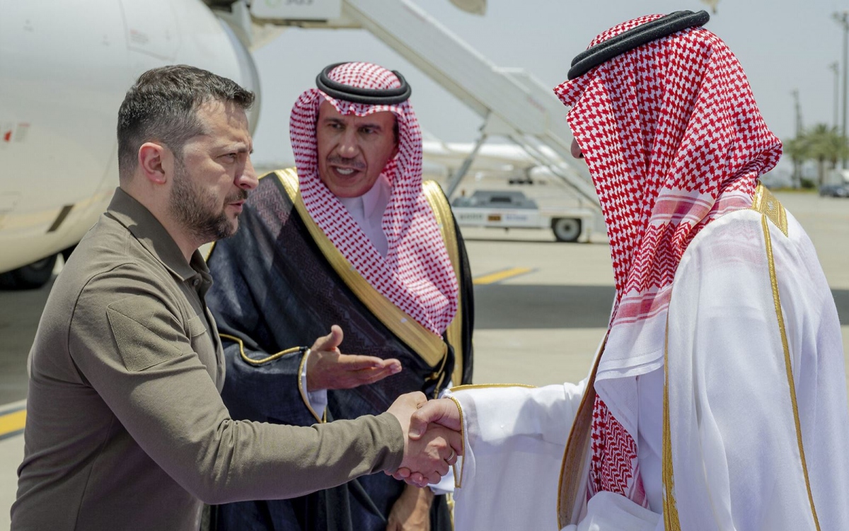 Ukraine được cho là muốn tập hợp sự ủng hộ nhân hội nghị ở Saudi Arabia. Ảnh: AP