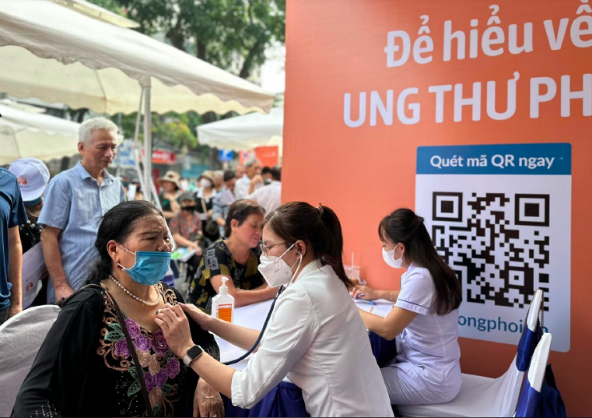 Người dân được khám sàng lọc các sức khỏe miễn phí