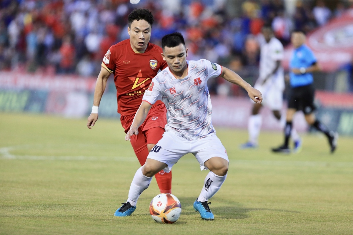 Hà Tĩnh và Hải Phòng FC hoà không bàn thắng. (Ảnh: VPF)