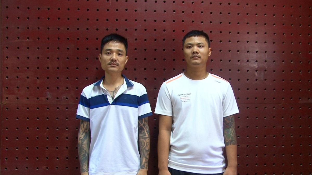 Phùng Văn Huy và Đỗ Tiến Thành tại cơ quan công an