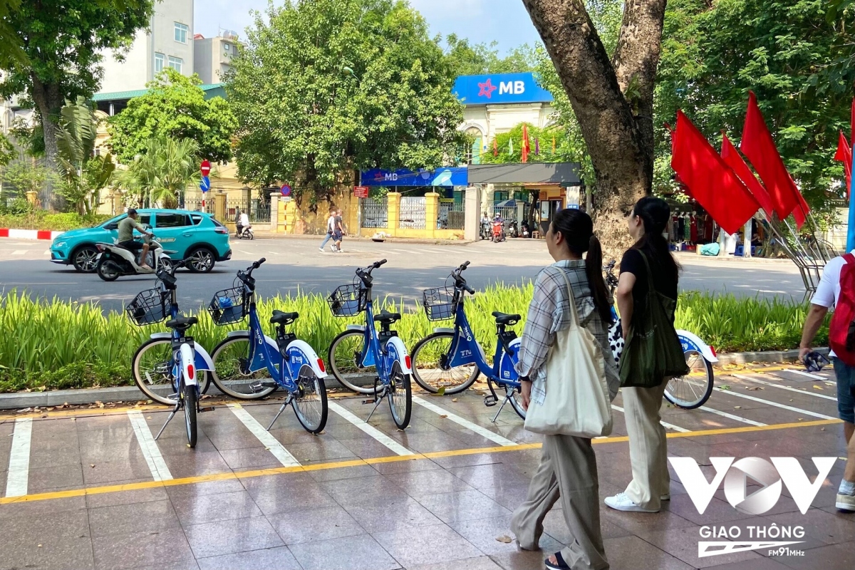 Đây là một dự án nhằm đa dạng hóa vận tải hành khách công cộng, kết nối giữa bến xe buýt, nhà ga đường sắt, các khu đô thị, mua sắm, … giúp người dân đi lại thuận tiện trong nội đô Hà Nội, và đồng thời thúc đẩy phát triển du lịch.
