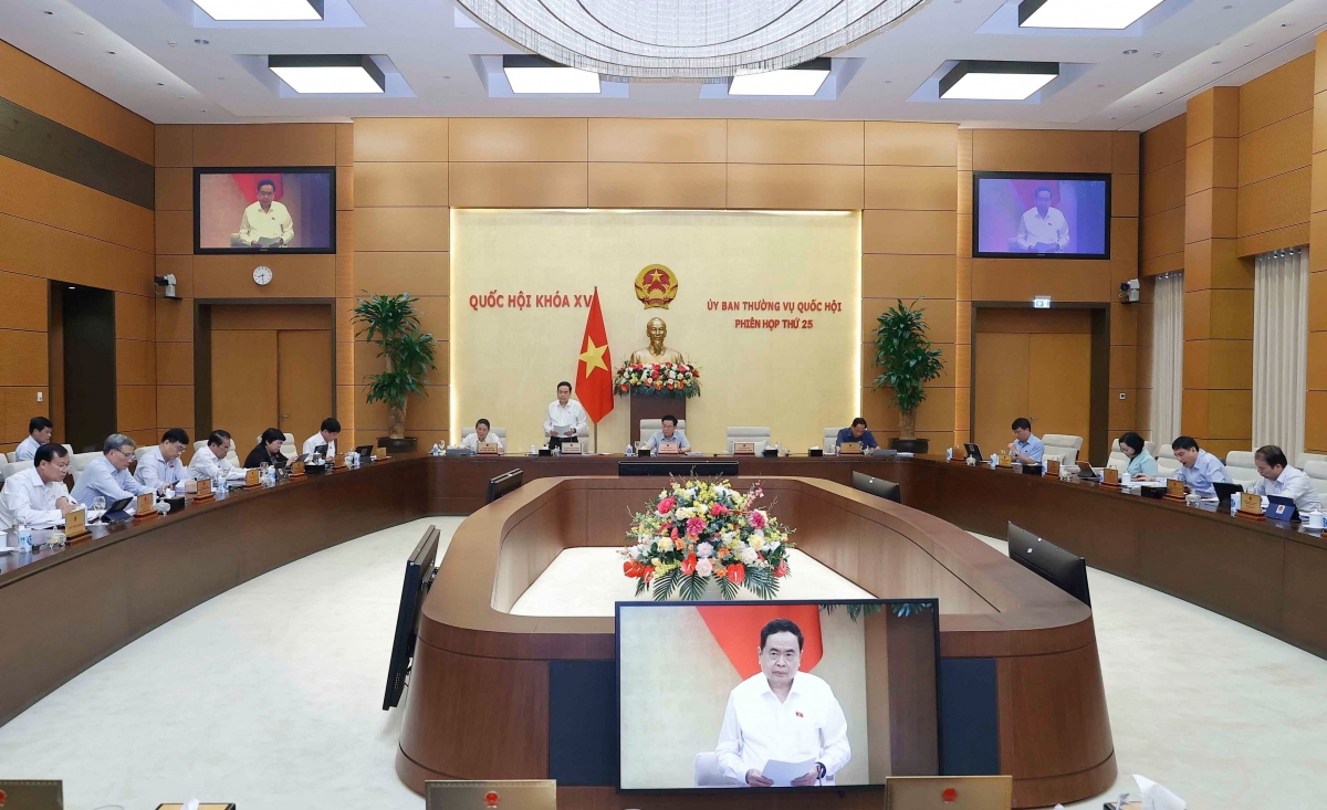 Ủy ban Thường vụ Quốc hội xem xét báo cáo công tác dân nguyện của Quốc hội tháng 7/2023