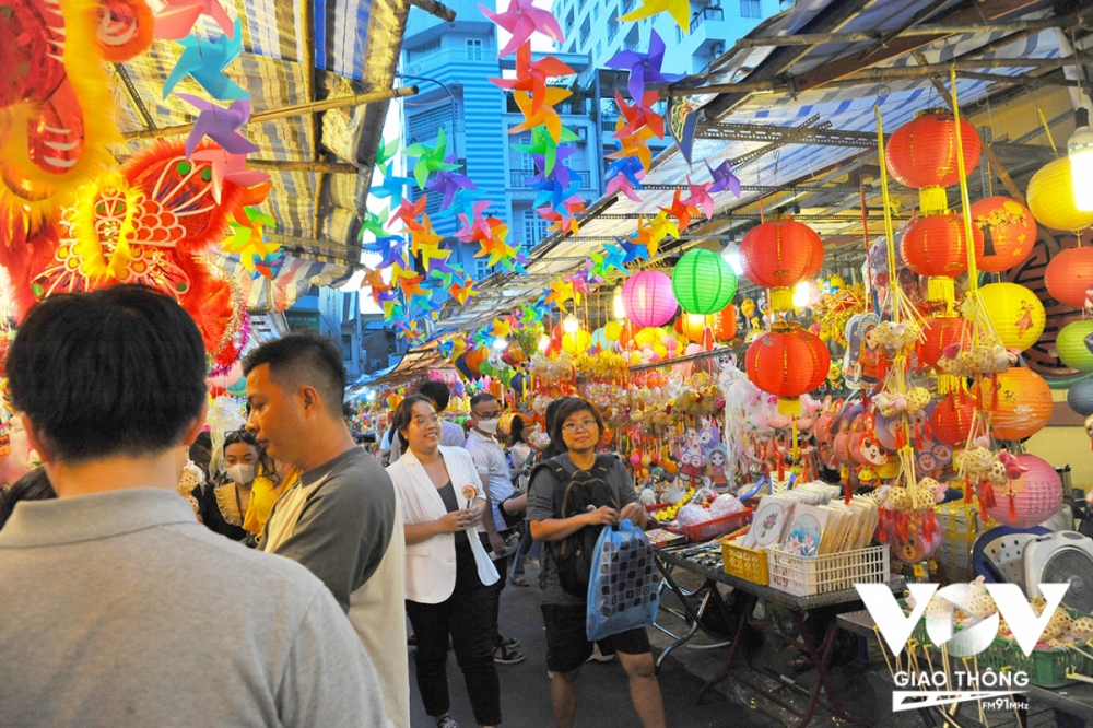 The lantern town is expected to be an attractive tourist product of Ho Chi Minh City during the Mid-Autumn Festival and other festive occasions.