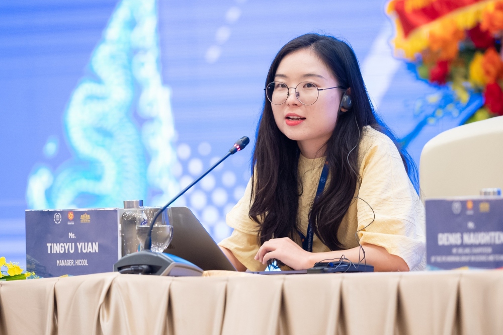 Bà Tingyu Yuan chia sẻ với các nghị sĩ trẻ toàn cầu