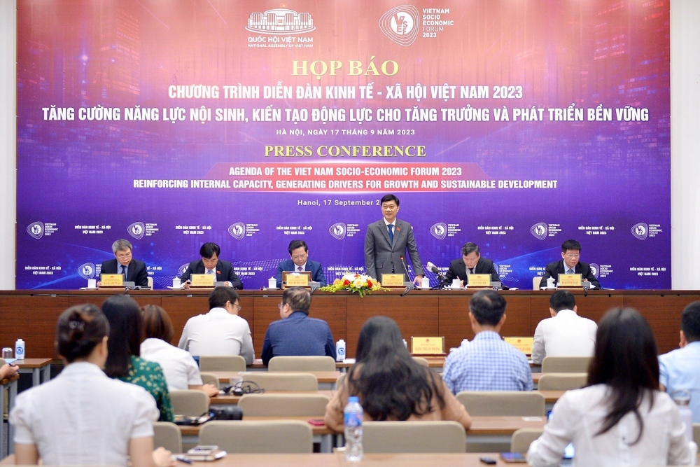 Họp báo về chương trình Diễn đàn Kinh tế - Xã hội Việt Nam 2023