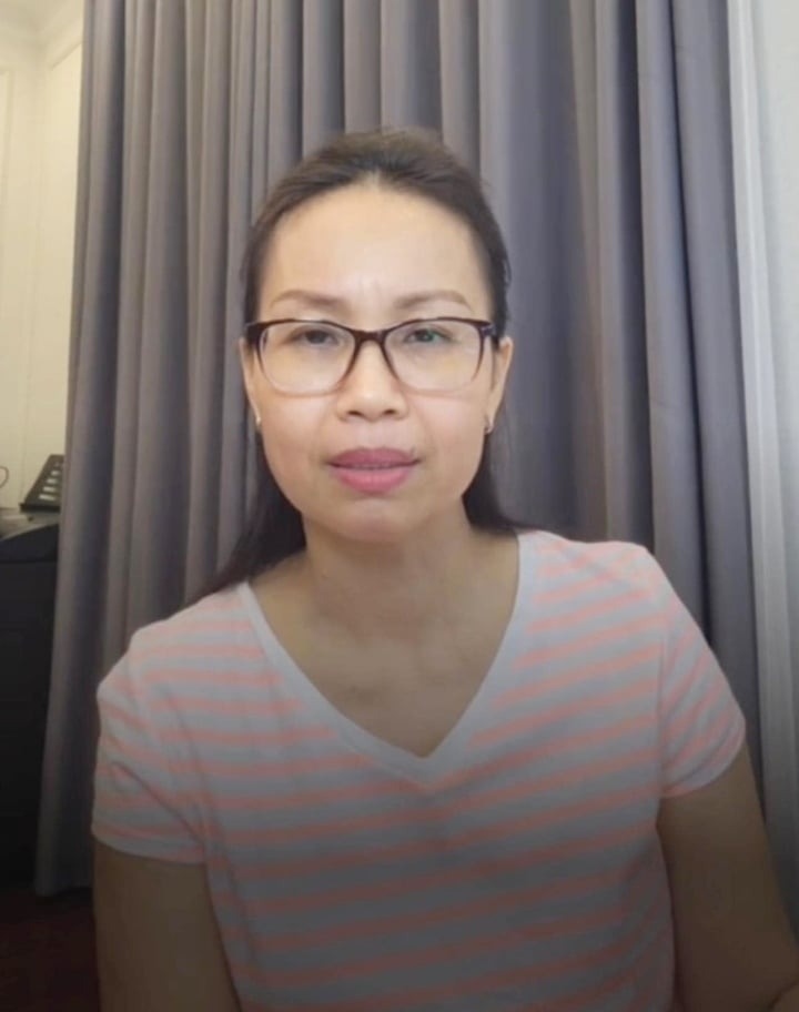 Cẩm Ly trong livestream mới nhất.