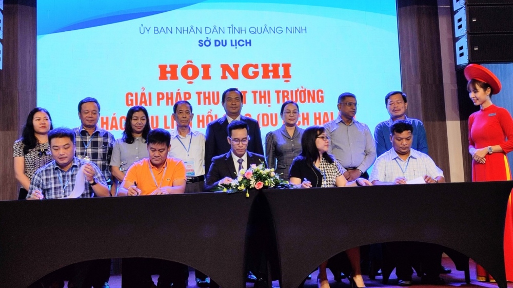 Các doanh nghiệp ký kết hợp tác xúc tiến quảng bá, kết nối phát triển du lịch Hồi giáo