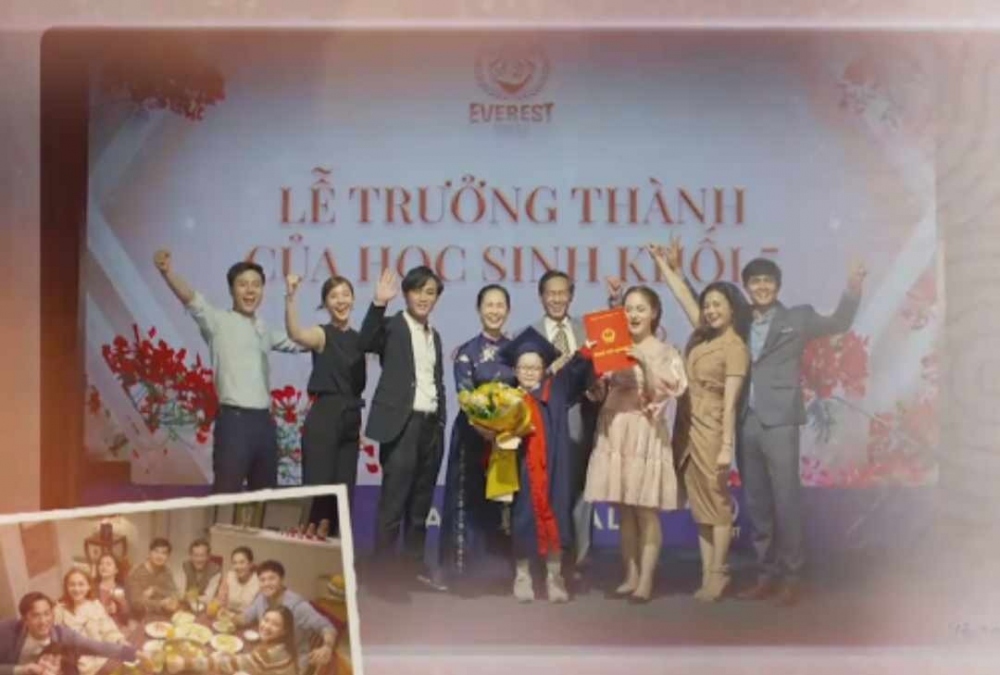 Cả gia đình có mặt trong Lễ trưởng thành của bé Long.