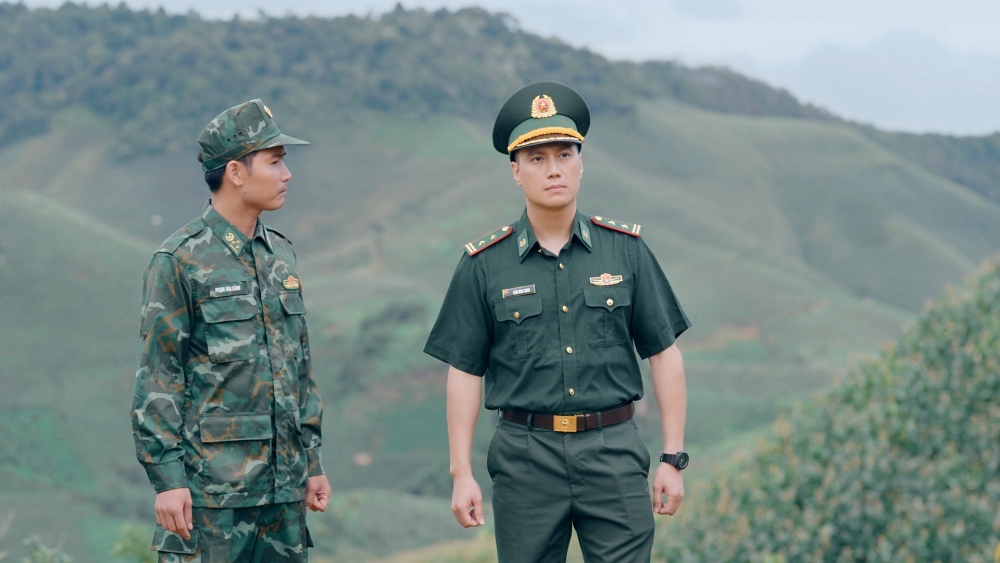 Việt Anh lần đầu đóng chiến sĩ biên phòng trên màn ảnh.