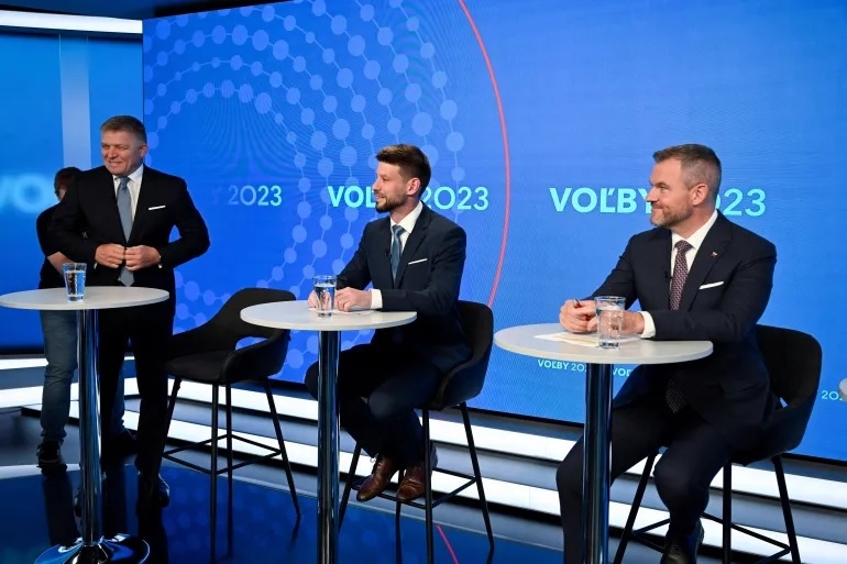 Ông Robert Fico (ngoài cùng bên trái), người từng giữ vị trí thủ tướng trong ba nhiệm kỳ của Slovakia (Nguồn: alijazeera)