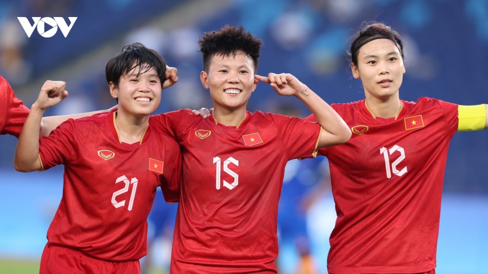 Hai Yen and Bich Thuy help Vietnam secure a 2-0 win over Nepal in their Group D opener at ASIAD 19 in Hangzhou, China