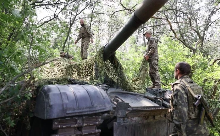 Xe tăng Ukraine ở khu vực Donetsk. Ảnh: Getty