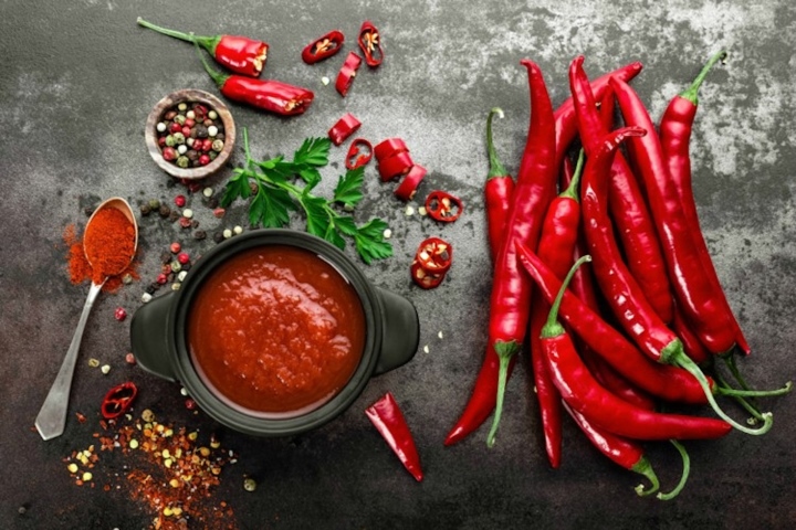 Ăn đồ quá nóng, hay quá cay trong thời gian dài có thể gây ung thư đường ruột.