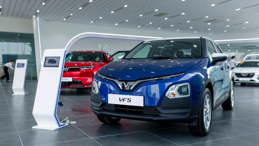 Khách hàng mua VF 9 trong tháng 9 được tặng gói dán phim 3M cao cấp, trị giá đến 19 triệu đồng