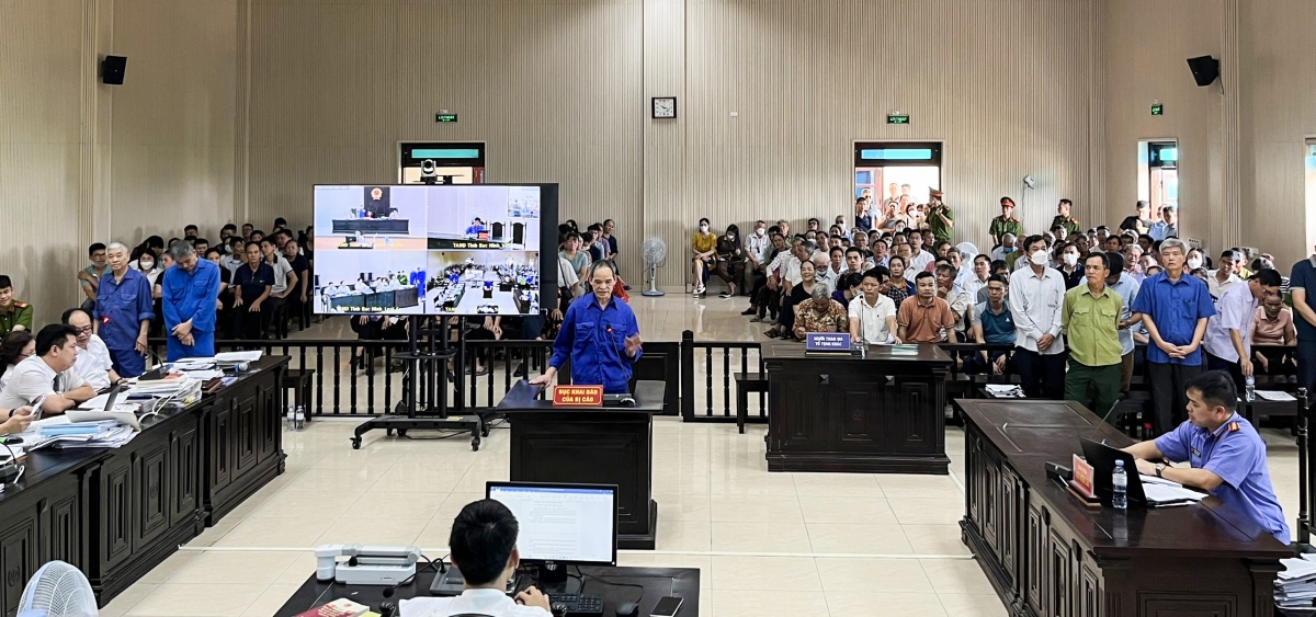 Các bị cáo tại phiên tòa