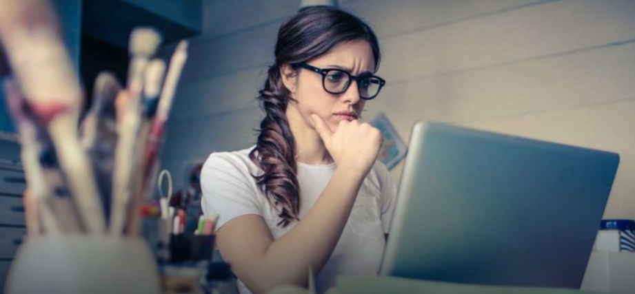 Việc thiếu định hướng nghề nghiệp khiến các bạn không có động lực học tập, dễ chán giảng đường và lãng phí thời gian (Ảnh: Bruce Mars)