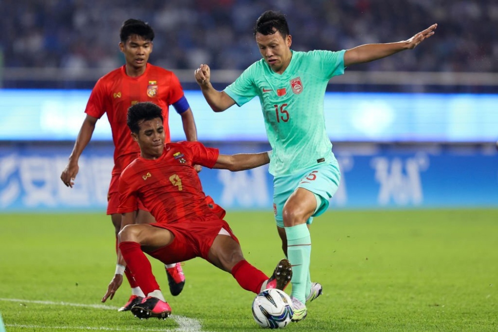 2 đội Olympic Trung Quốc và Myanmar đều có vé vào vòng 1/8. (Ảnh: Getty).