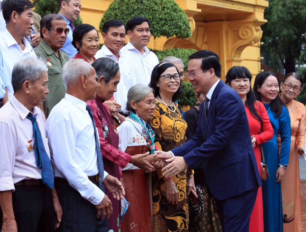 Chủ tịch nước Võ Văn Thưởng gặp mặt Đoàn 60 đại biểu người có công với cách mạng của tỉnh Trà Vinh