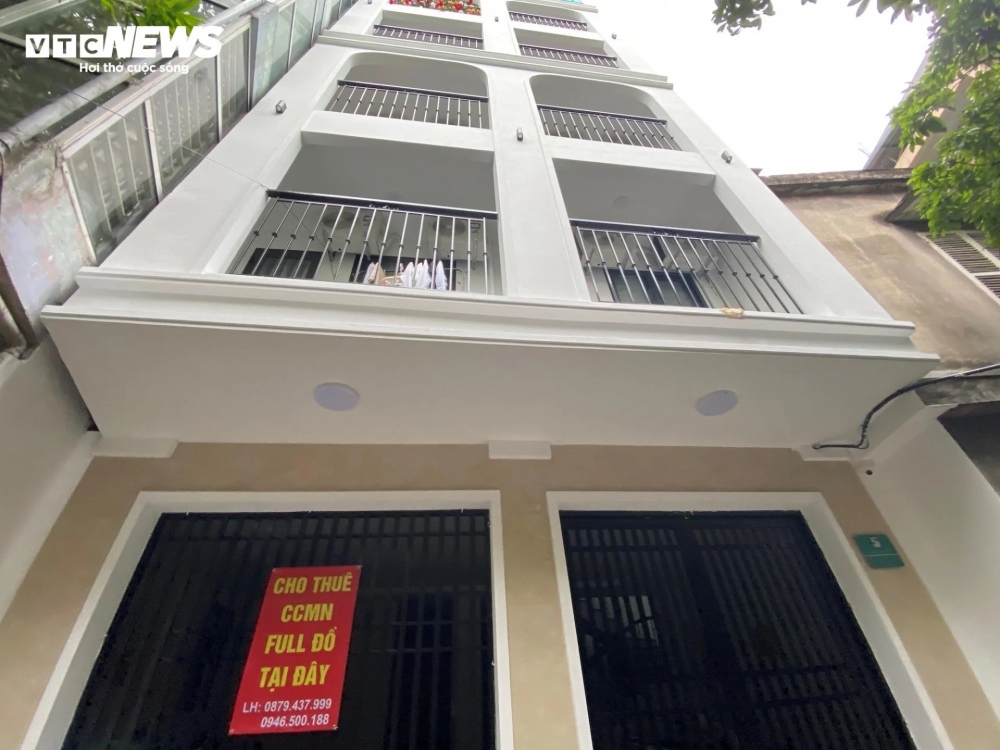 Chung cư này là một tòa nhà mới xây, hiện còn trống vài căn hộ