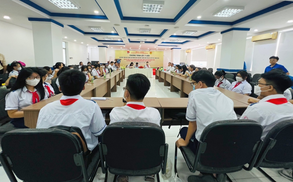 Ban Thường vụ Thành đoàn, Hội đồng Đội thành phố Cần Thơ tổ chức Chương trình lấy ý kiến thiếu nhi tham gia “Phiên họp Quốc hội trẻ em”. (Ảnh: doanthanhnien.vn)
