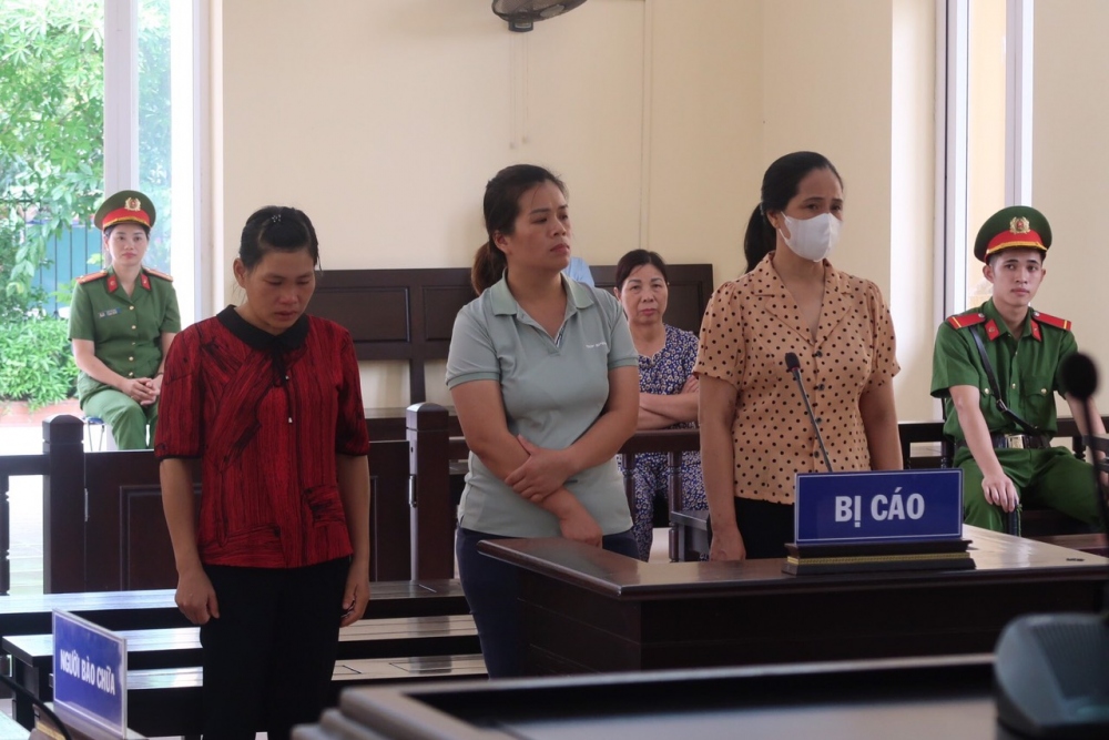 Toàn án Nhân dân tỉnh Bắc Kạn xét xử Hoàng Thị Thầm và 2 đồng phạm về tội "Lợi dụng chức vụ, quyền hạn trong khi thi hành công vụ.
