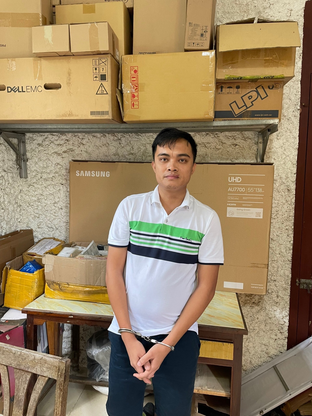 Đối tượng Nguyễn Văn Quảng bị khởi tố về tội lừa đảo chiếm đoạt tài sản.
