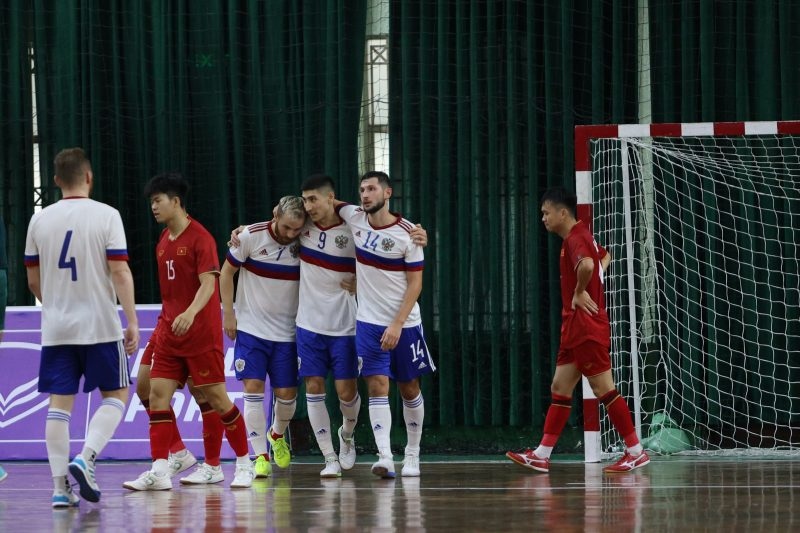 ĐT futsal Nga chơi tốt vượt trội trong hiệp 1 (Ảnh: VFF)