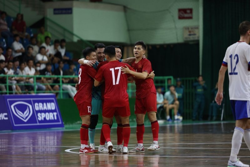 ĐT futsal Việt Nam hòa không tưởng trước ĐT futsal Nga (Ảnh: VFF)