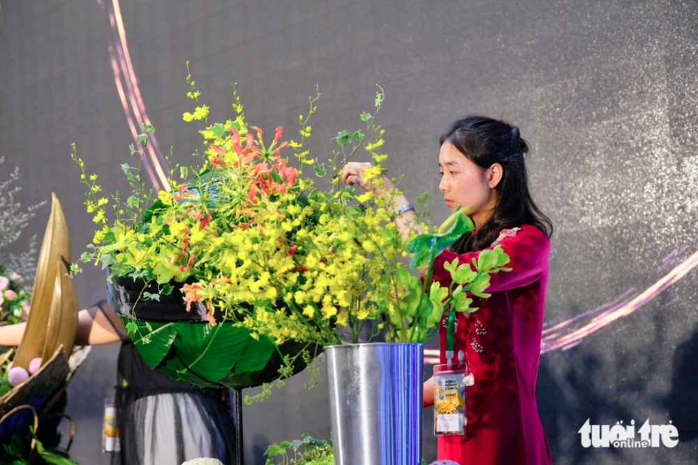 Floral designer Phuong Linh represents the country by competing in the flower arrangement contest. The 37th World Flower Council Summit takes place in Da Lat from September 8 to September 12, marking the first event to be held in Vietnam.